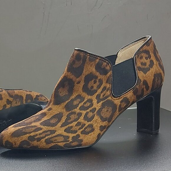 Lifestride Ladies 8.5 Leopard Boots - Picture 1 of 2